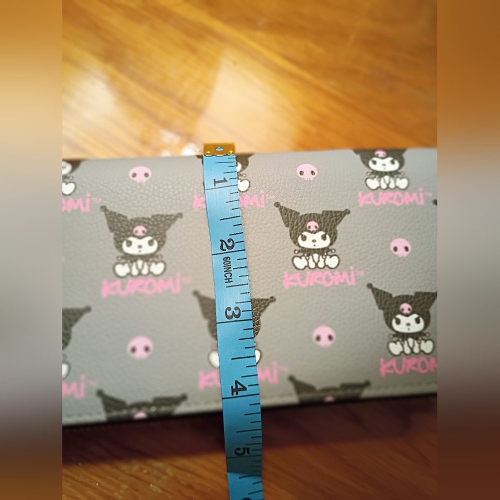 Sanrio Kuromi Zip Around Long Wallet Gray Pink Skull Pattern NWT - Picture 6 of 6
